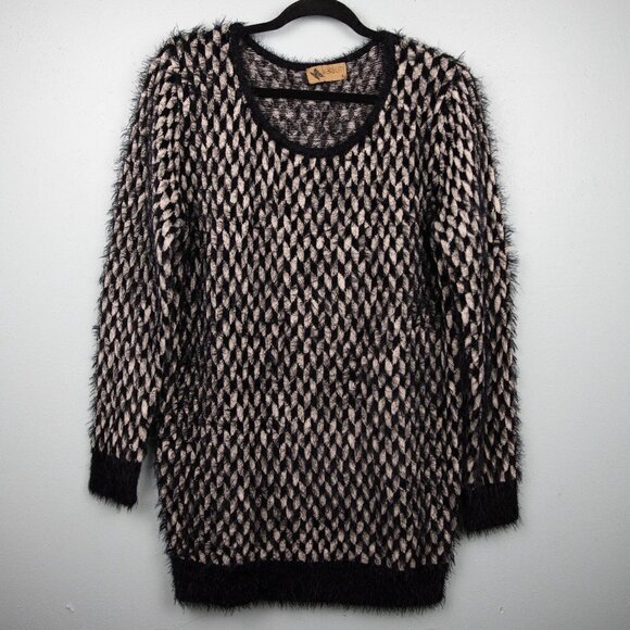 Katsumi black and white eyelash sweater-L - Picture 1 of 4
